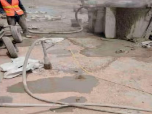 紫阳水泥混凝土路面板底注浆技术 路面脱空注浆整治方案